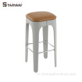 Tabouret de bar en plastique moderne avec siège rembourré